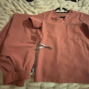 Figs mauve Scrub set